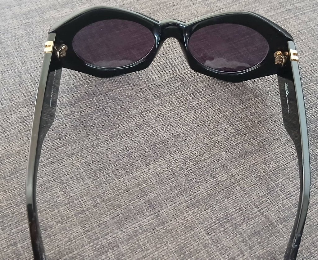 Stijlvolle Gianni Versace zonnebril - Zwart, Ophalen, Zonnebril, Zwart, Gianni Versace