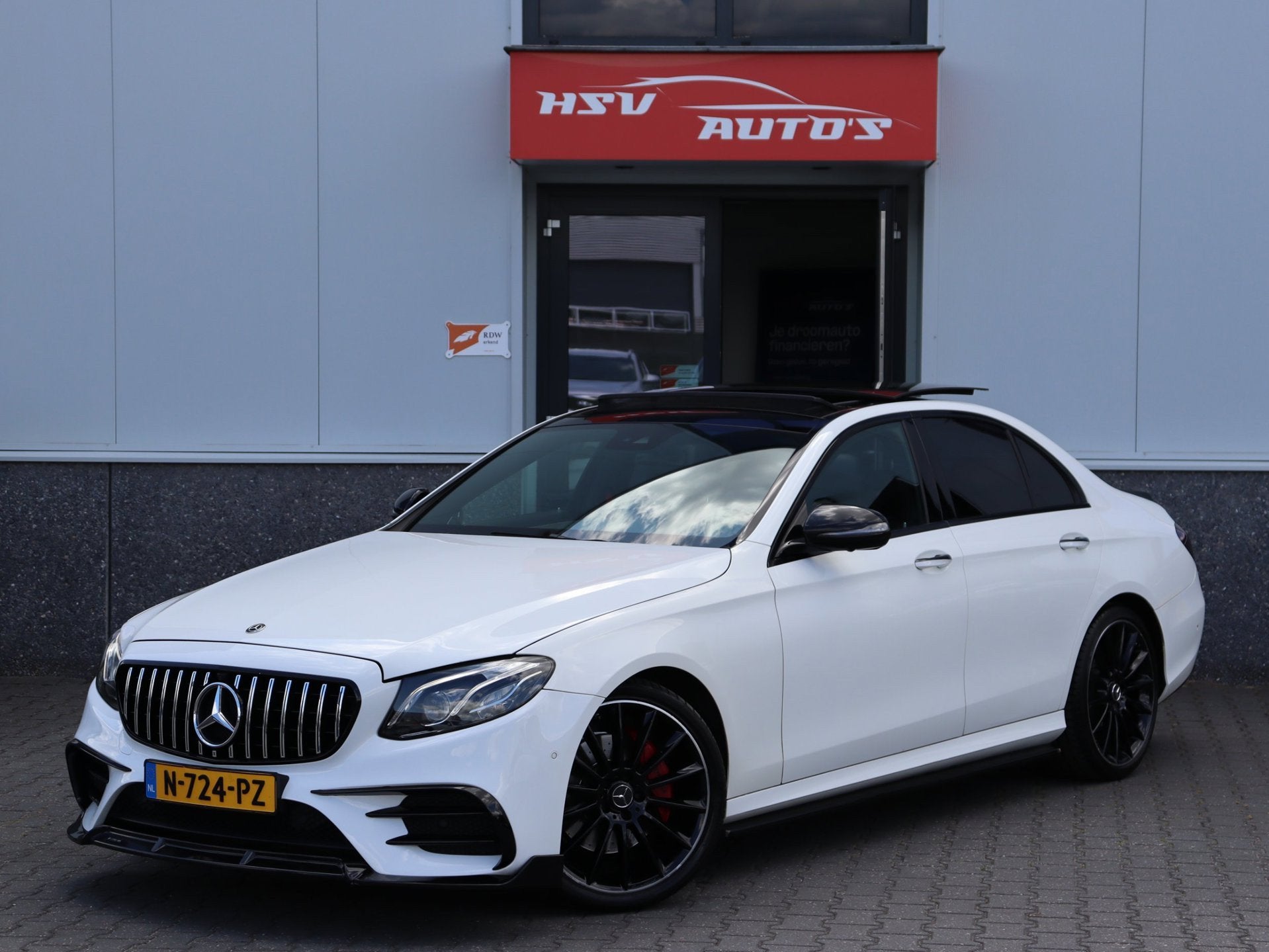 Mercedes-Benz E-klasse 200 Business Solution AMG Plus Upgrad, Auto's, Mercedes-Benz, Automaat, Achterwielaandrijving, Gebruikt