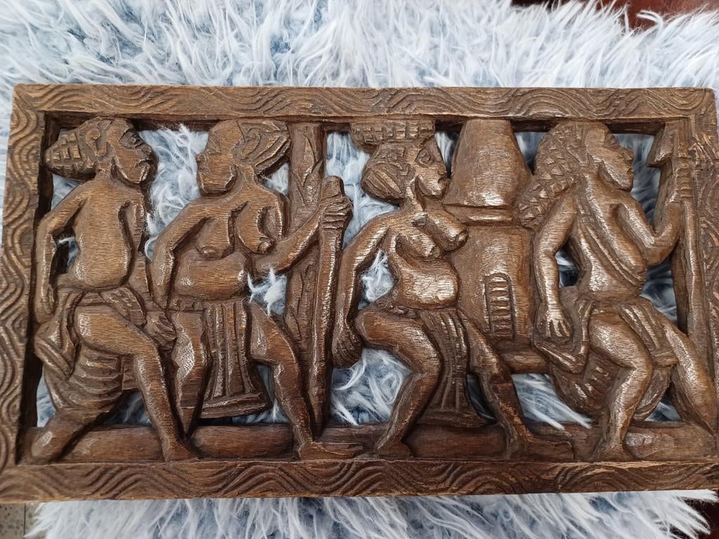 Houten Wandpaneel met  Uitgesneden Figuren, Antiek en Kunst, Kunst | Beelden en Houtsnijwerken, Ophalen of Verzenden