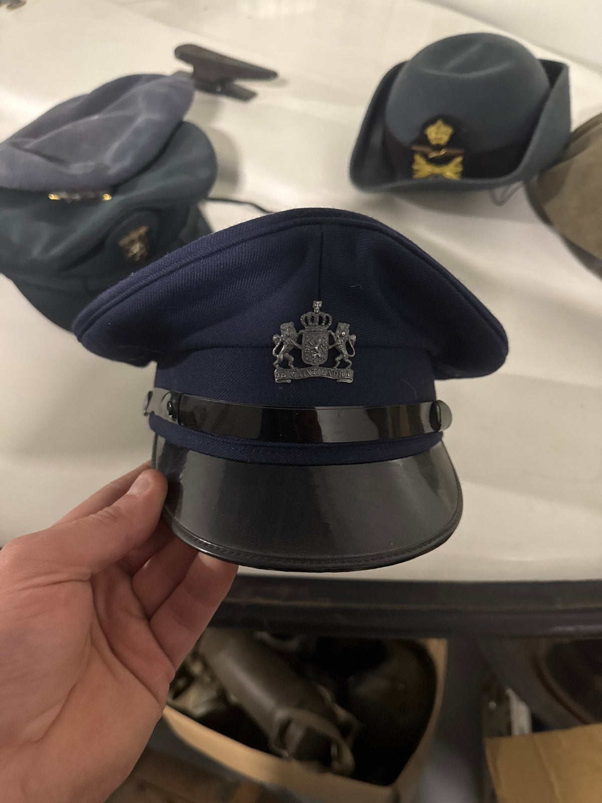 Originele Koninklijke Marechaussee pet, Verzamelen, Ophalen of Verzenden, Marechaussee, Nederland, Helm of Baret