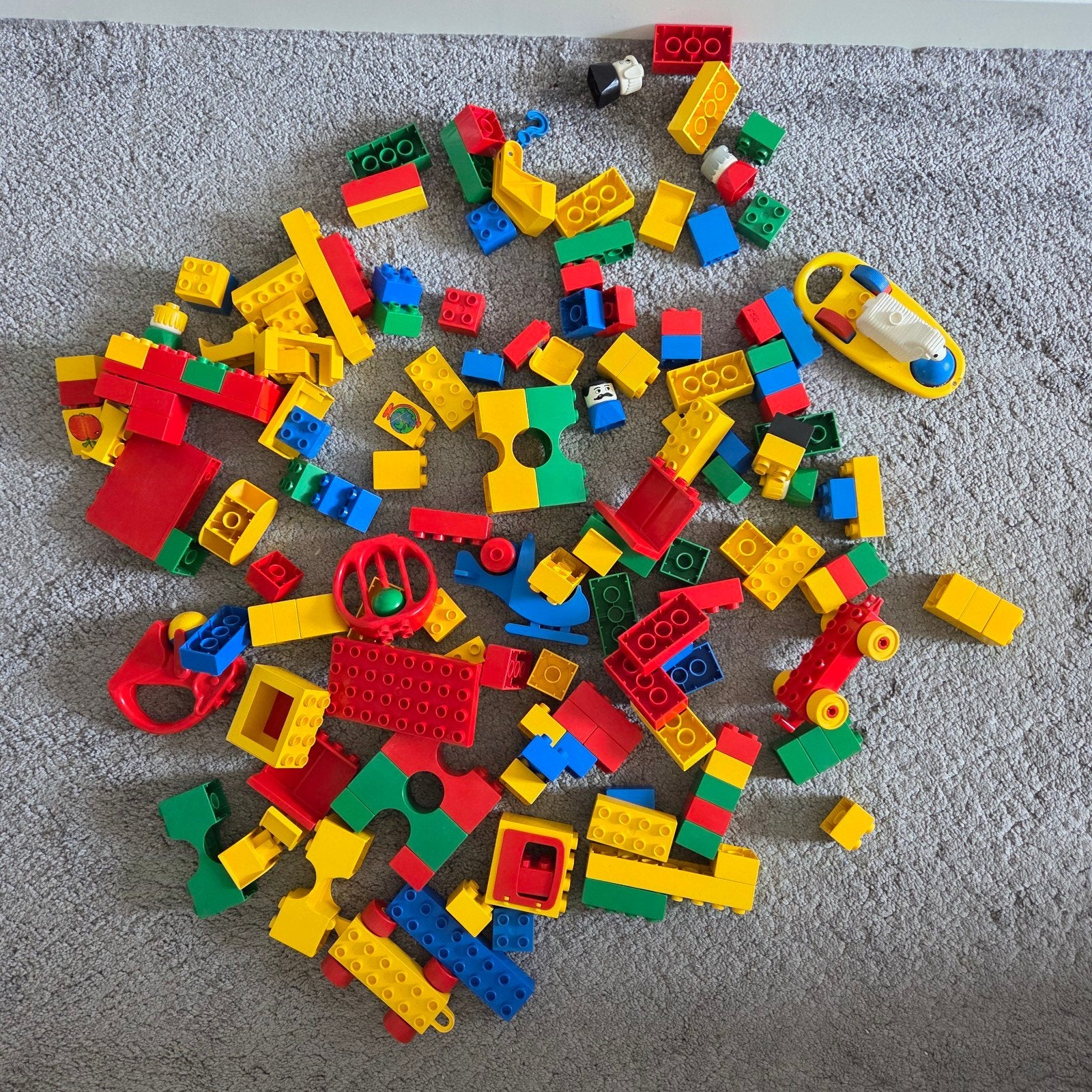 Grote partij Duplo blokken en onderdelen, Gebruikt, Ophalen of Verzenden, Inclusief minifiguren, Duplo