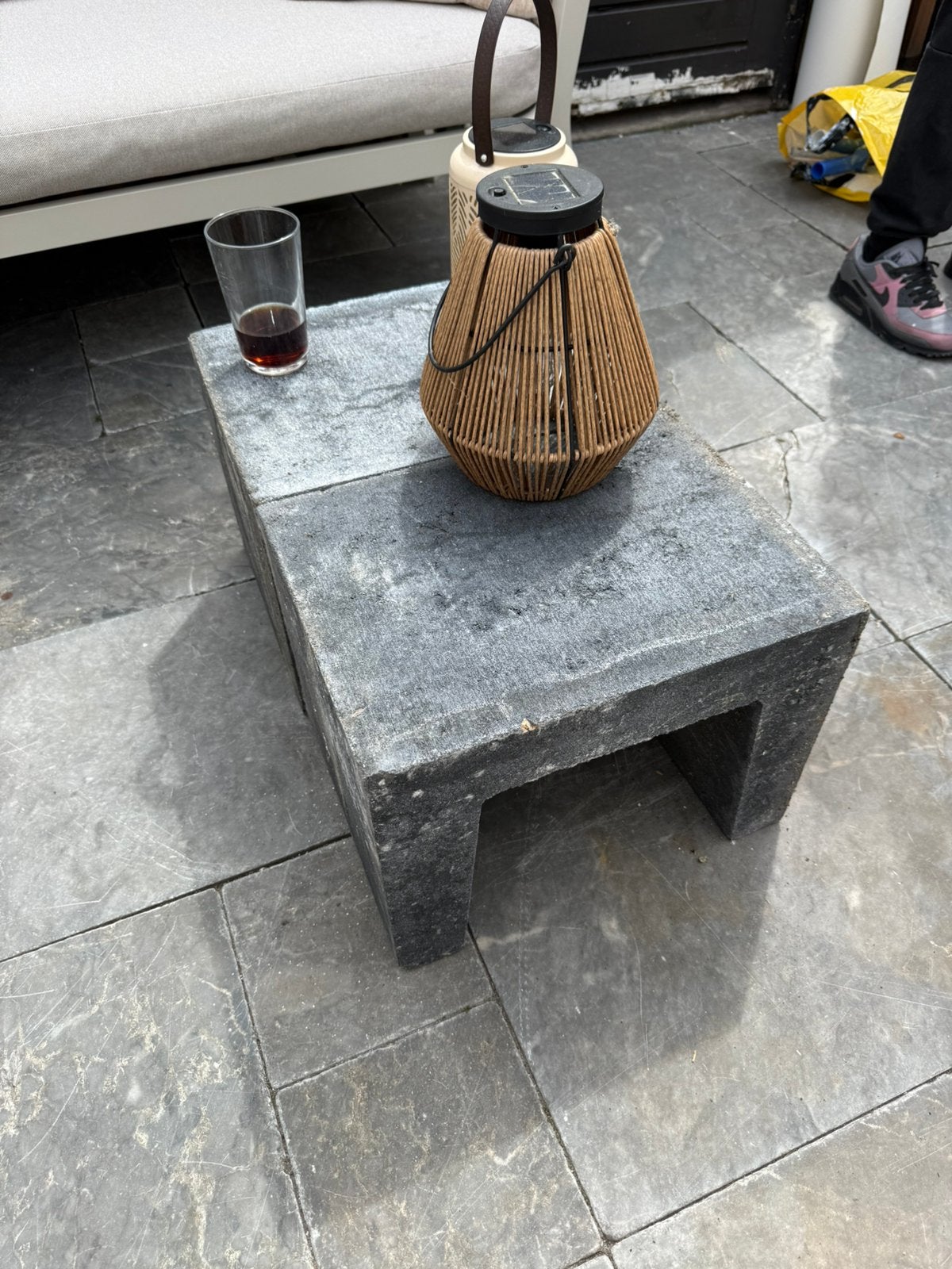 2 u-elementen / beton / tegels, Ophalen of Verzenden, Zo goed als nieuw, Overige materialen, Terrastegels