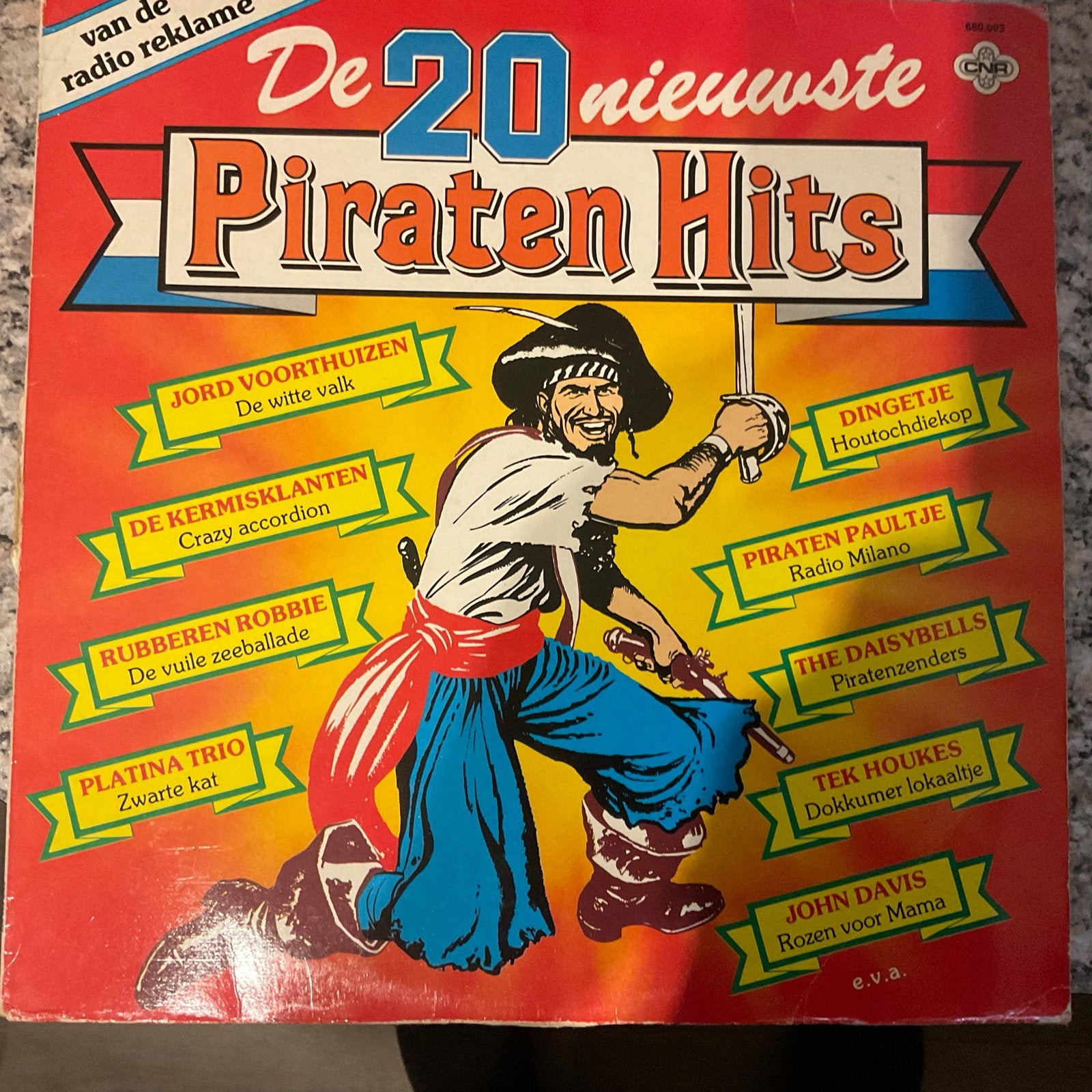 De 20 Nieuwste Piraten Hits LP - Diverse Artiesten, LP, Gebruikt, Ophalen of Verzenden, Levenslied of Smartlap