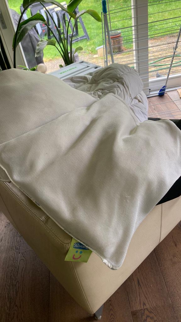 Silvana. Mijn eertse kussen. 2 stuks., Ophalen, Zo goed als nieuw, Minder dan 140 cm, Minder dan 70 cm
