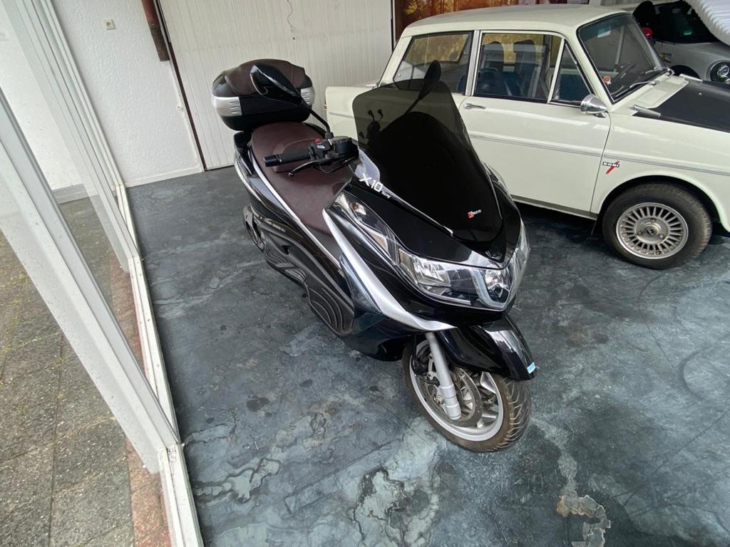 Piaggio X10 500i executive - 2012 - 32840 km, Occasion, Particulier, Minimaal motorrijbewijs A2, Automaat