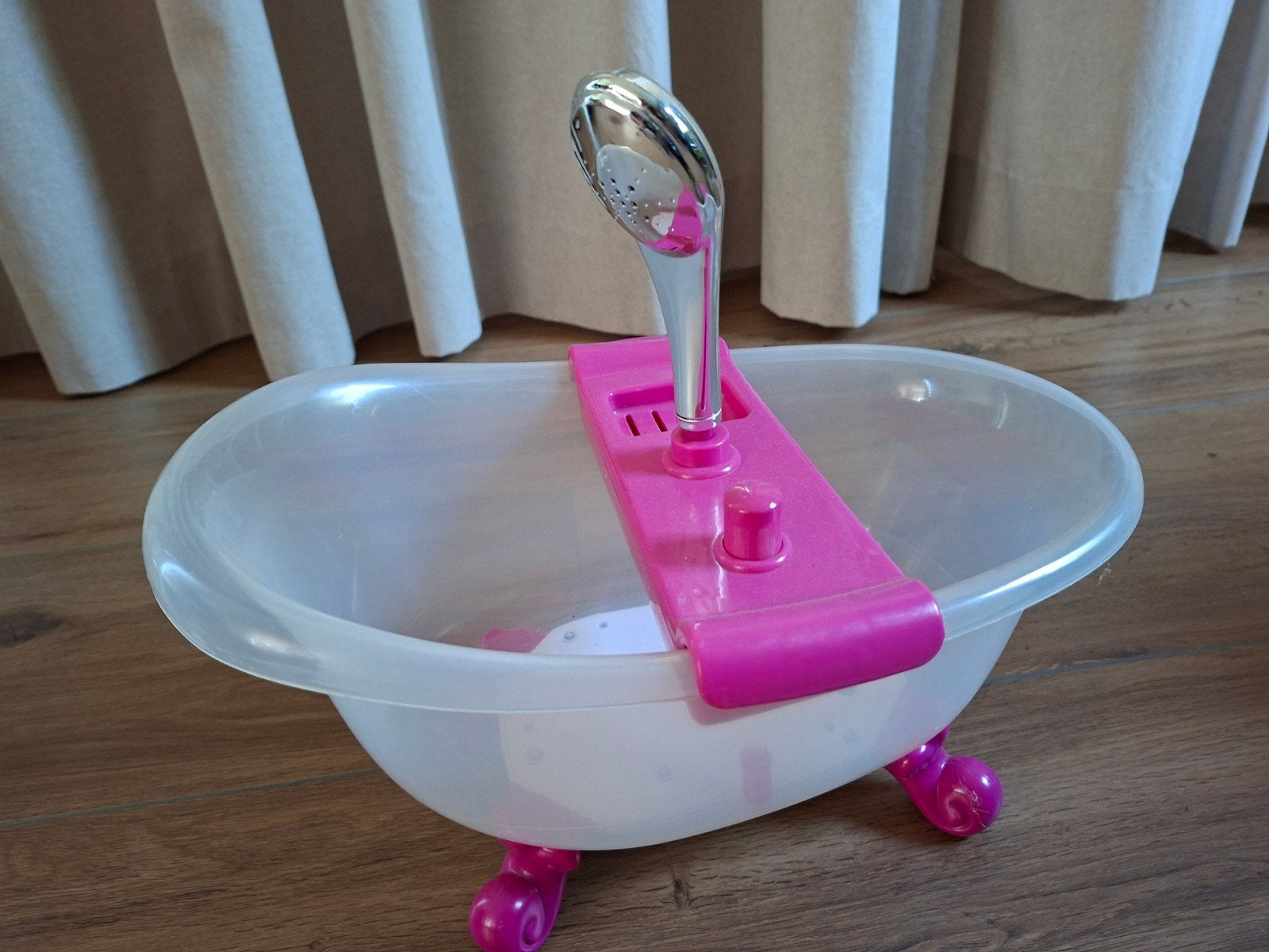 Baby Born Badkuip met werkende douche, Kinderen en Baby's, Ophalen of Verzenden, Gebruikt, Overige typen, Met geluid