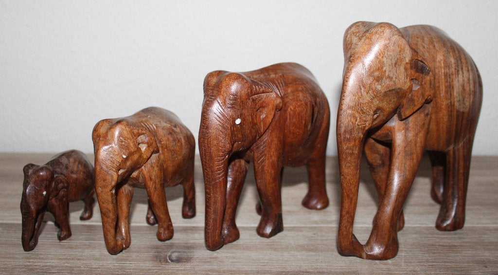 SALE set van 4 houten olifantjes - houtsnijwerk, Ophalen of Verzenden