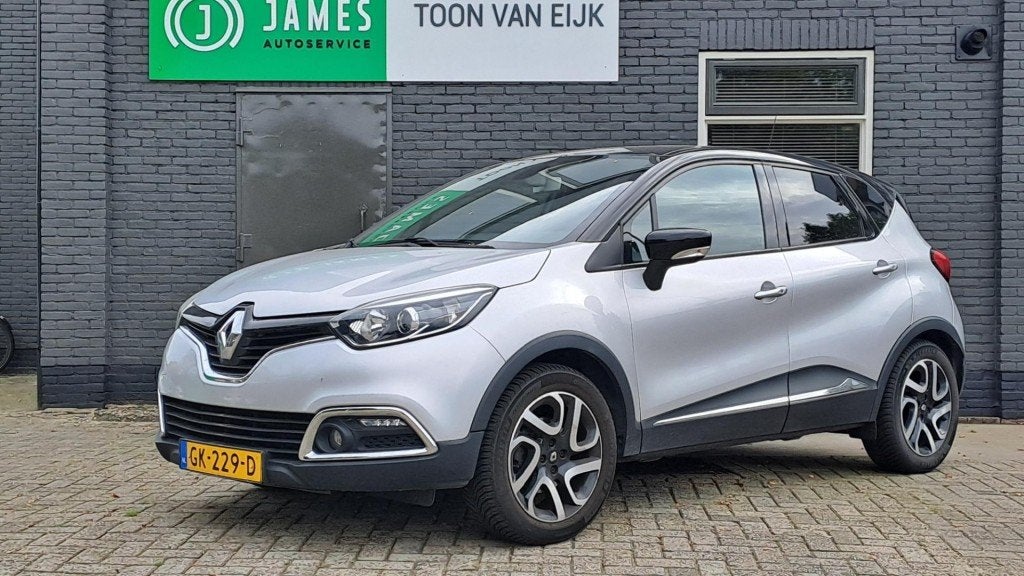 Renault CAPTUR 120 pk Dynamique, Trekhaak-Navigatie-Parkeers, Auto's, Euro 5, 4 cilinders, Met garantie (alle), Origineel Nederlands