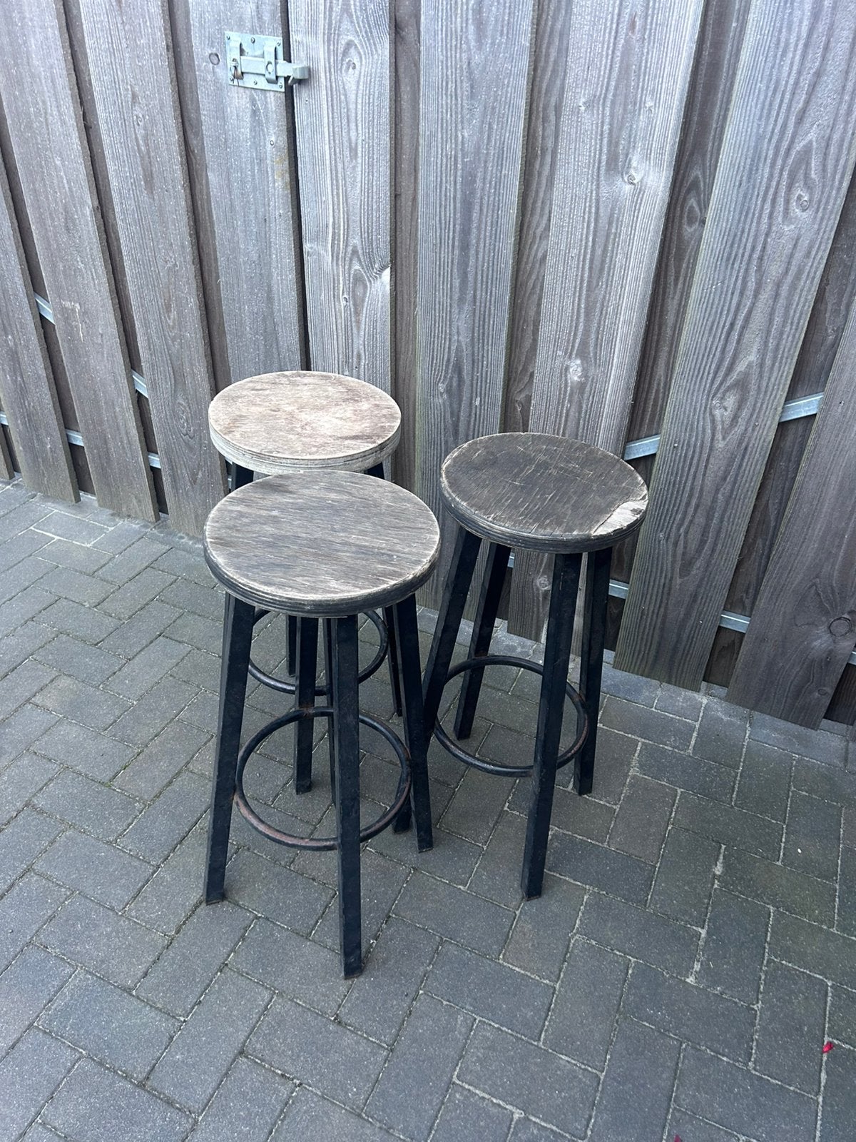 3 barkrukken