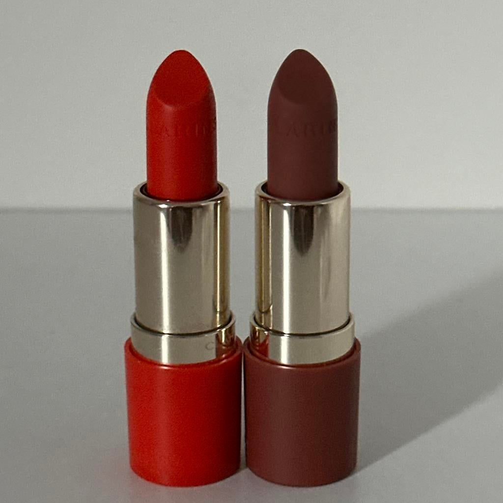 Clarins Joli Rouge Velvet Lipstick/Lippenstift  2 Kleuren, Sieraden, Tassen en Uiterlijk, Uiterlijk | Cosmetica en Make-up, Ophalen of Verzenden