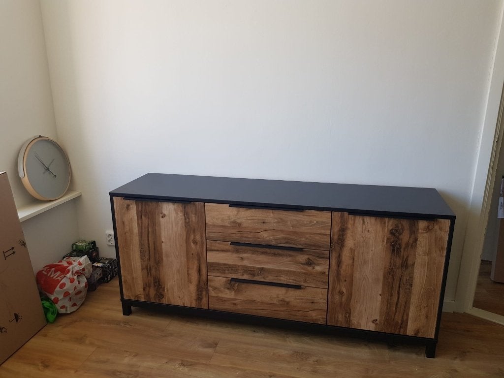 Dressoir Luc, Huis en Inrichting, Ophalen, Met deur(en), 150 tot 200 cm, Zo goed als nieuw