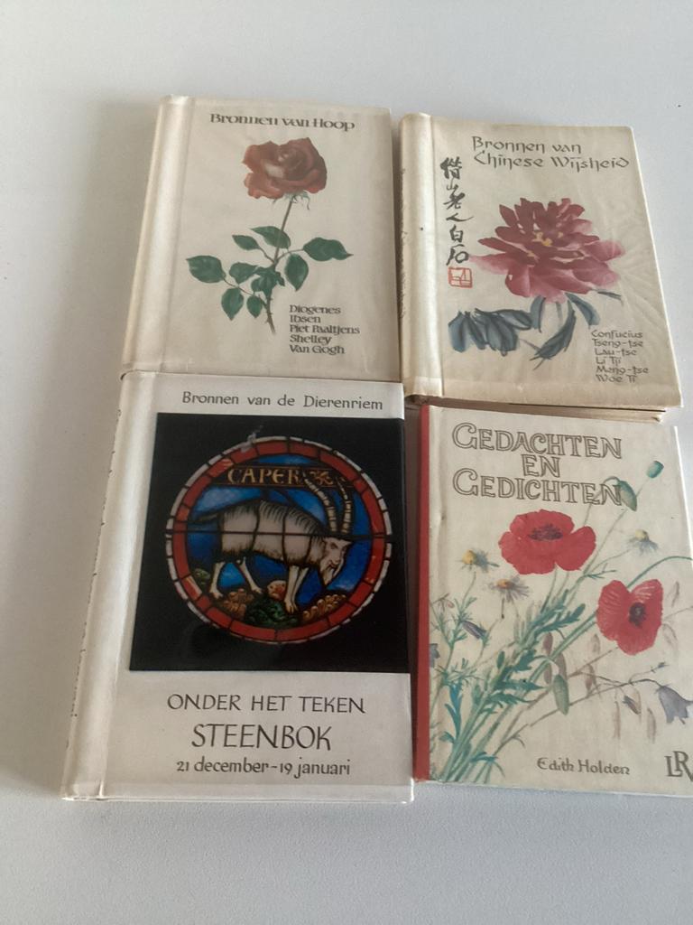 4 Bronnen van Wijsheid & Gedichten Boekjes, Ophalen of Verzenden, Gelezen, Meerdere auteurs