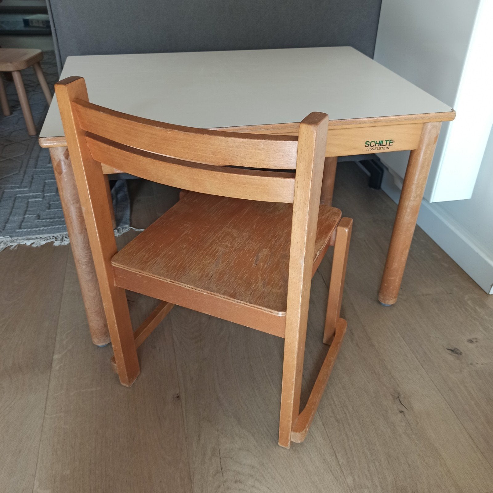Schilte kindertafel en stoeltje, Ophalen, Gebruikt, Tafel(s) en Stoel(en)