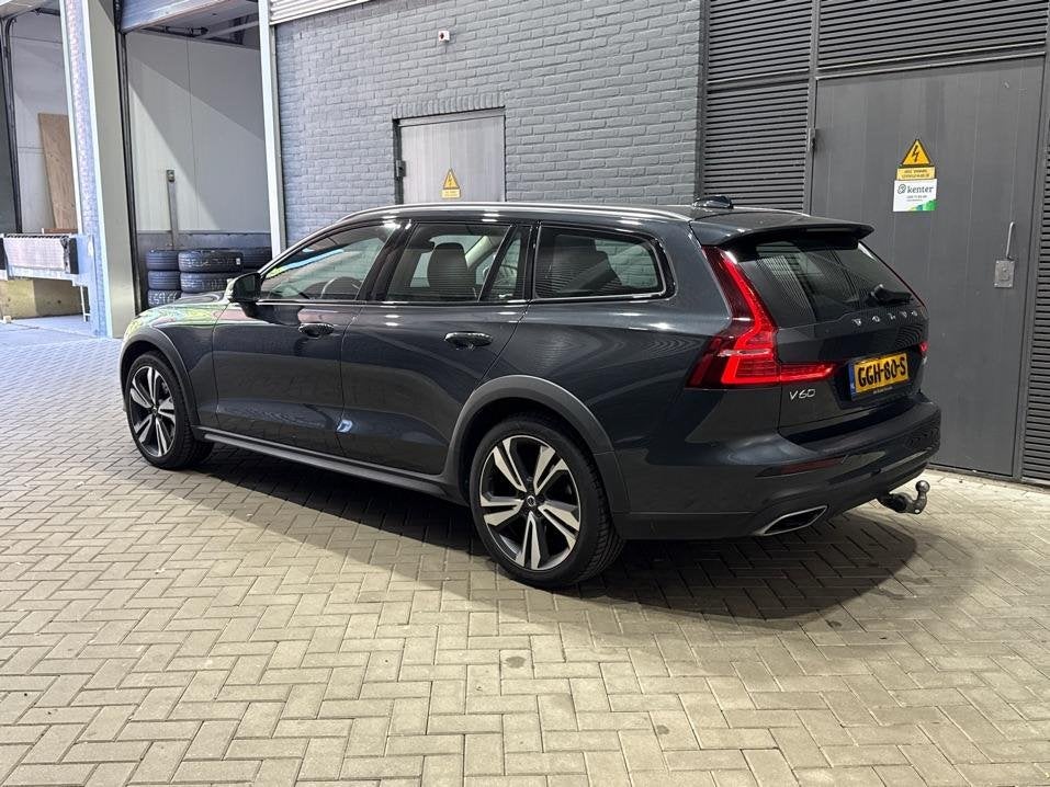 Volvo V60 Cross Country 2.0 D4 AWD Pro | Panoramadak | Trekh, Automaat, Gebruikt, Euro 6, Leder