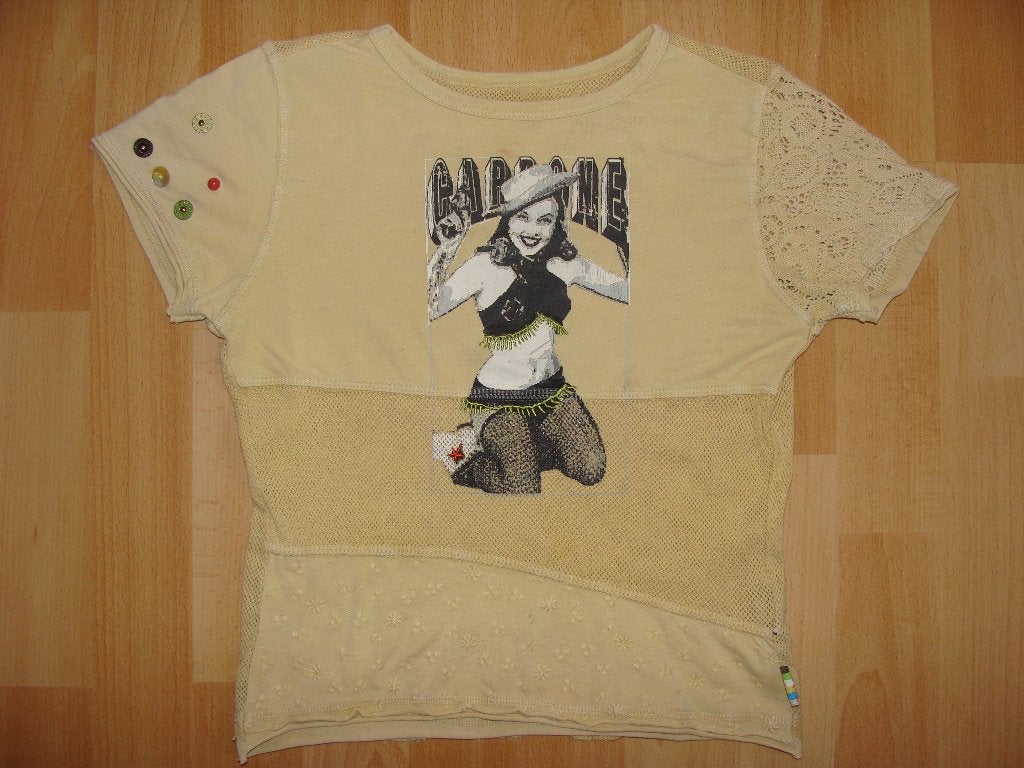 T-shirt *Carbone*, Meisje, Carbone, Ophalen of Verzenden, Zo goed als nieuw