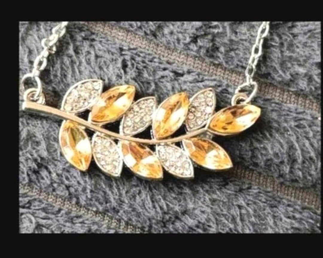 Ketting choker model tak champagne kleur, Verzenden, Nieuw, Zilver, Met hanger