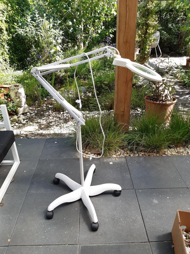 Professionele Loeplamp op Statief met Wielen, Hobby en Vrije tijd, Vergrootglazen, Loepen en Loeplampen, Gebruikt, Loeplamp, Ophalen