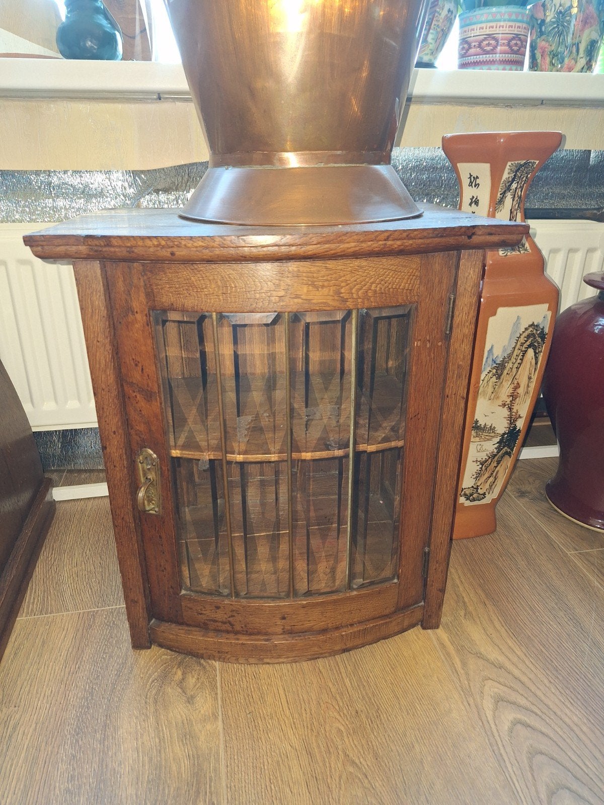 Antiek eiken hoekkastje met glas-in-lood deur, Antiek en Kunst, Antiek | Meubels | Kasten, Ophalen