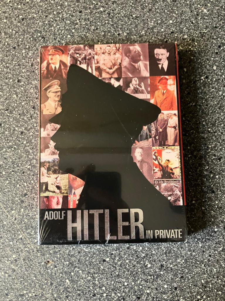 Adolf Hitler In Private - Nieuw in Seal, Vanaf 16 jaar, Ophalen of Verzenden, Nieuw in verpakking, Oorlog of Misdaad