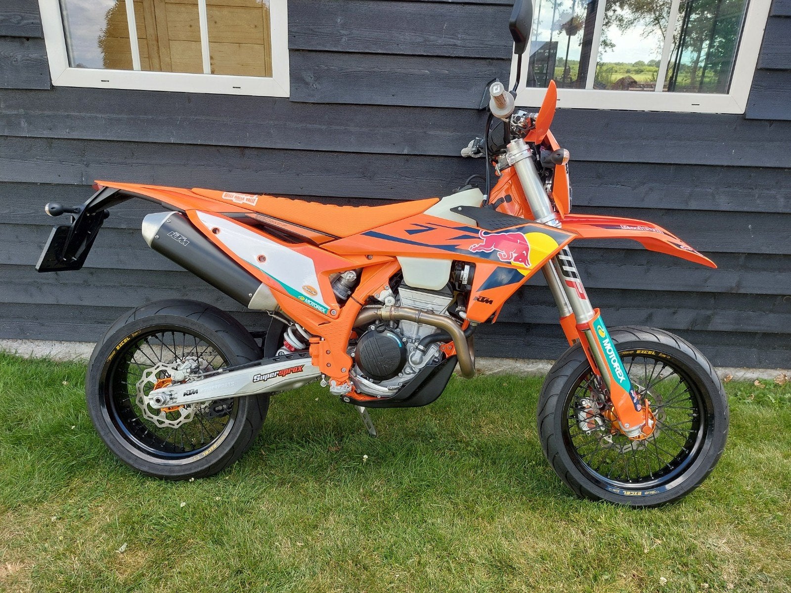 KTM 350 EXC-F CHAMPION EDITION 2025 NIEUWSTAAT!, Motoren, Occasion, Particulier, Meer dan 35 kW, Enduro