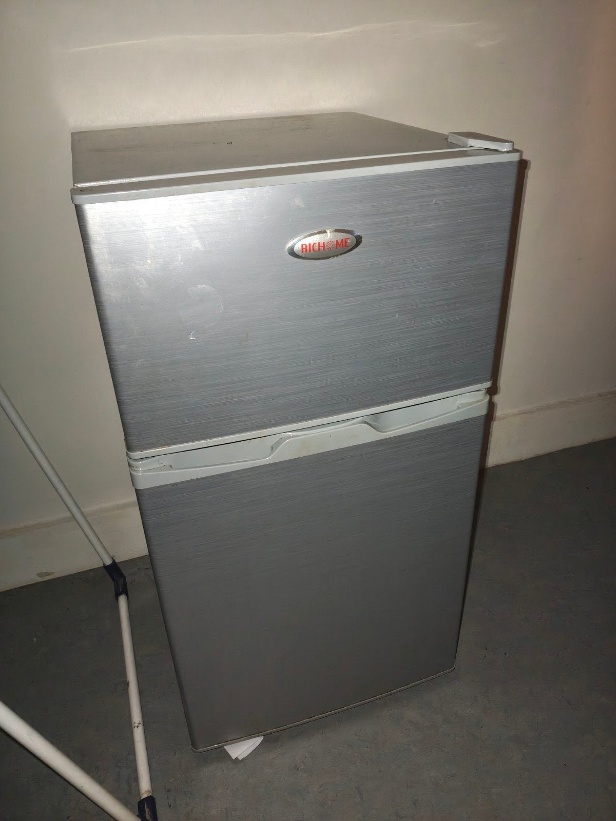 Richome tafelmodel koelkast met vriesvak - goed werkend, Witgoed en Apparatuur, Ophalen, Gebruikt, Minder dan 75 liter, Met vriesvak