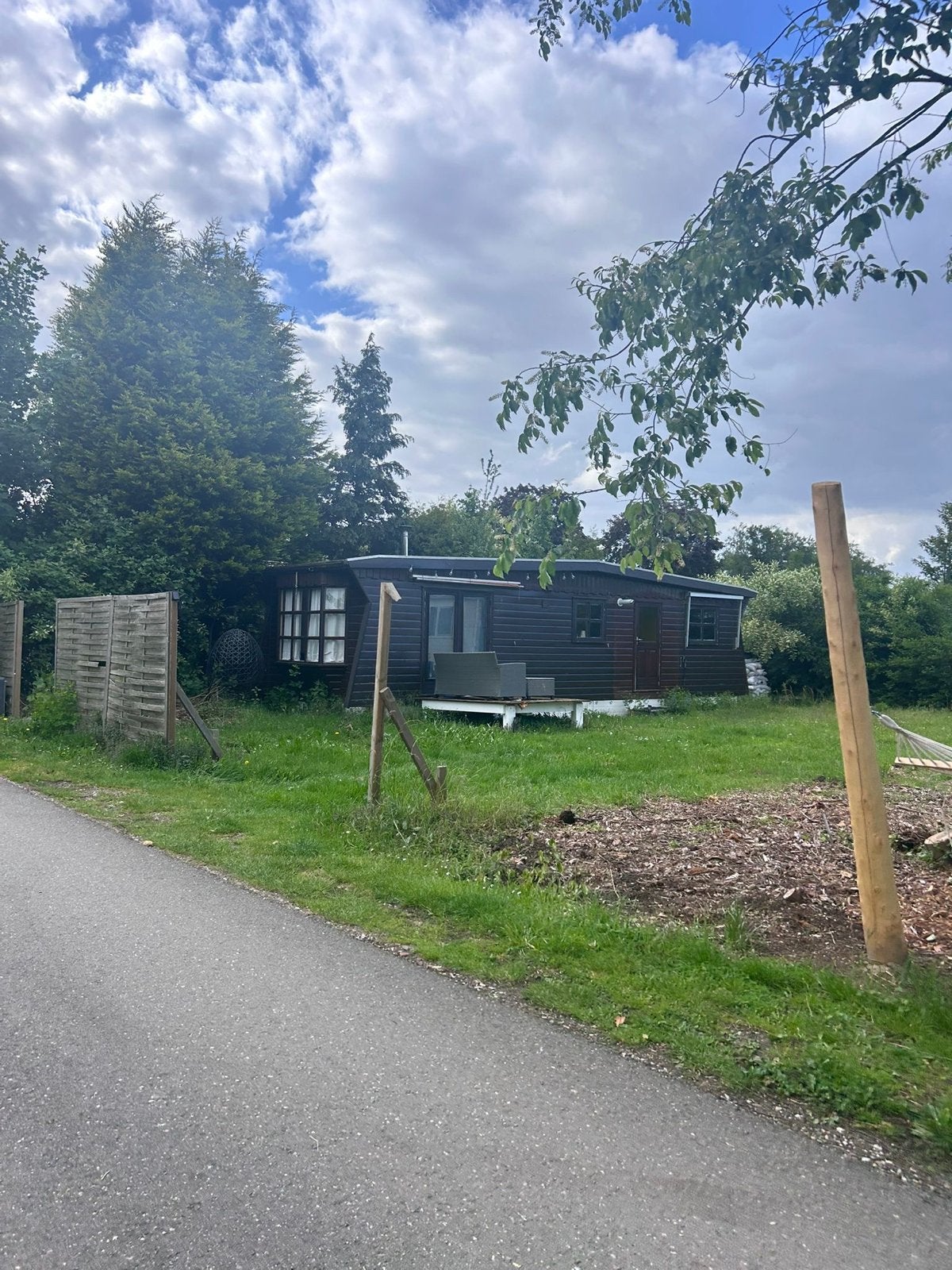 Chalet zonder vaste staanplaats incl meubels, Ophalen