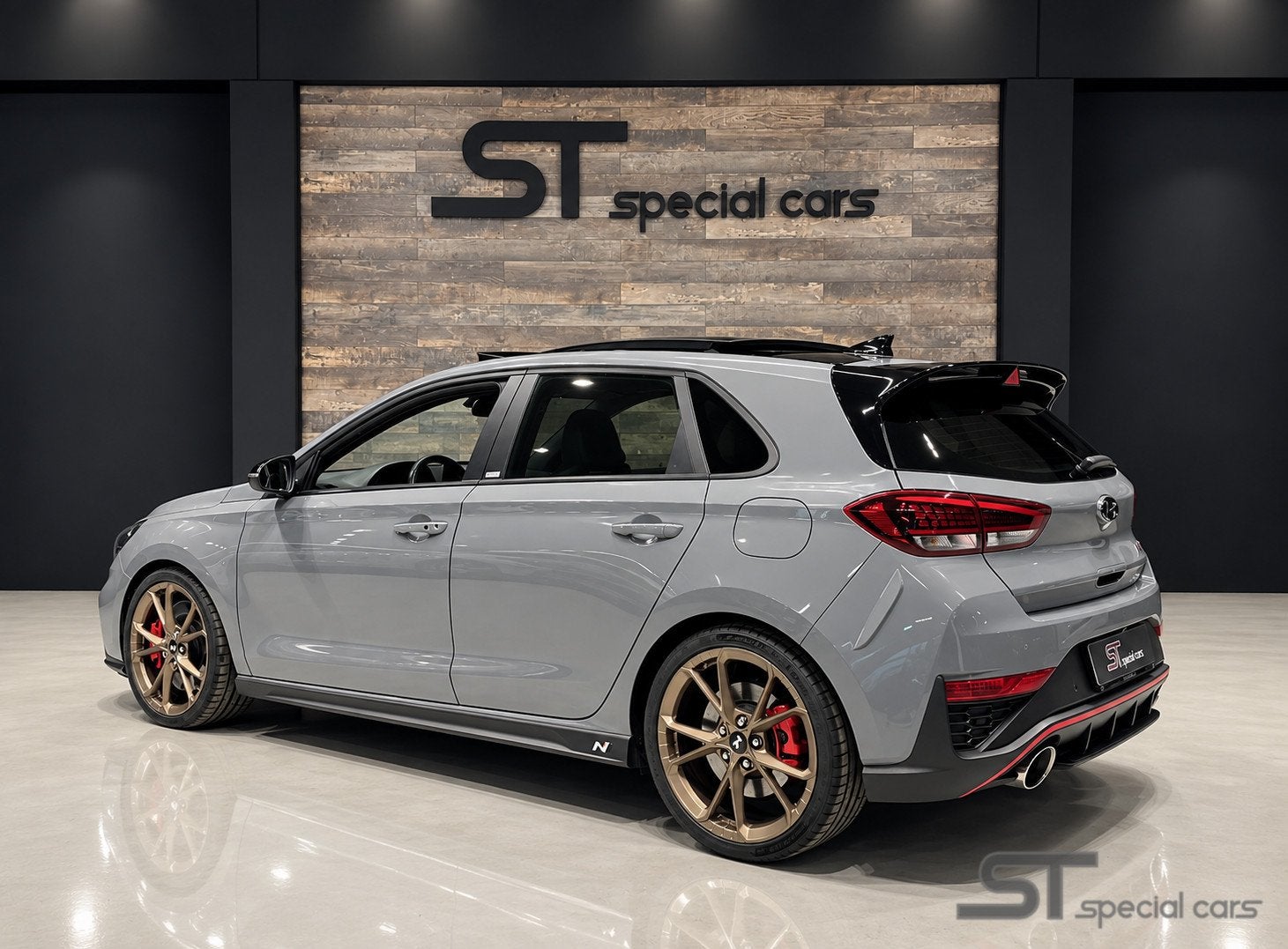 Hyundai i30 2.0 N-Performance|AUT|Pano|Brons wielen, 1998 cc, Gebruikt, 4 cilinders, Bedrijf