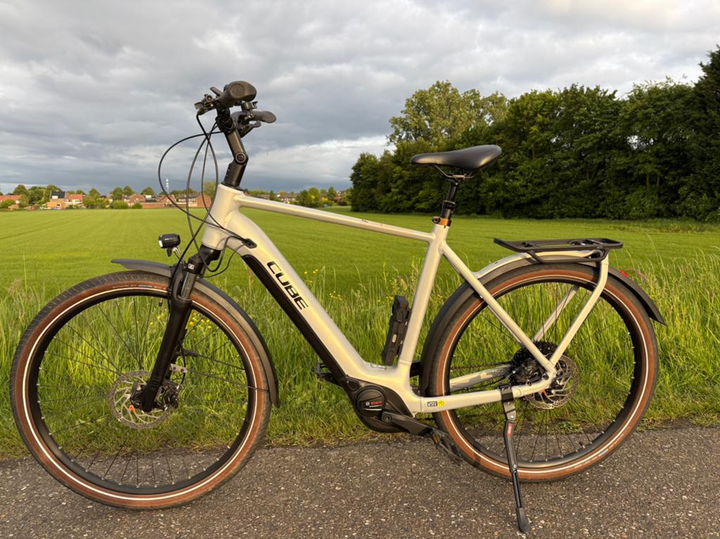 Cube Touring Hybrid Pro 2024 Silver Black, Ophalen, Zo goed als nieuw, Cube