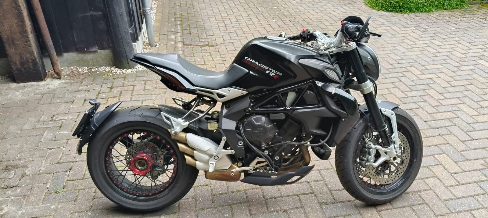 MV Agusta Brutale 800 RR dragster- Krachtige Naked Bike, Gebruikt, 3 cilinders, Particulier, Meer dan 35 kW