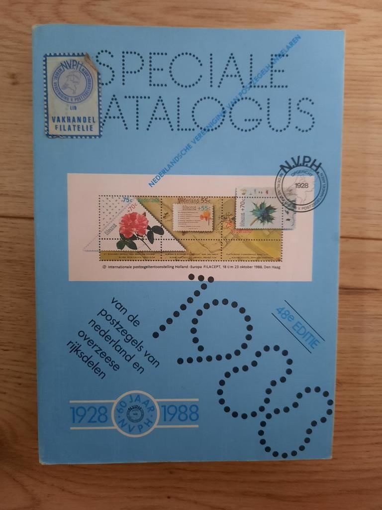 Mooie catalogus 1988, 48e editie, Postzegels en Munten, Postzegels | Toebehoren, Ophalen of Verzenden, Catalogus