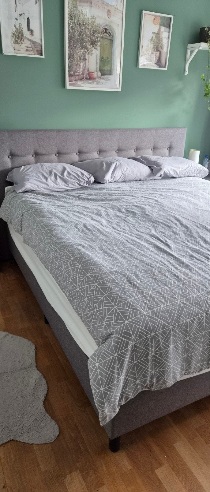 Tweepersoons bed met hoofdbord - Grijs, Ophalen, Tweepersoons, Zo goed als nieuw, 180 cm