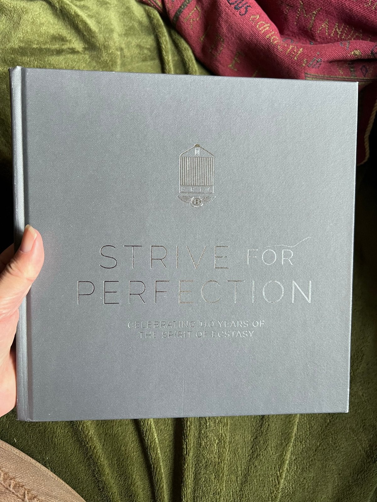 Strive for Perfection: 110 jaar Spirit of Ecstasy, Ophalen of Verzenden, Zo goed als nieuw, Overige merken