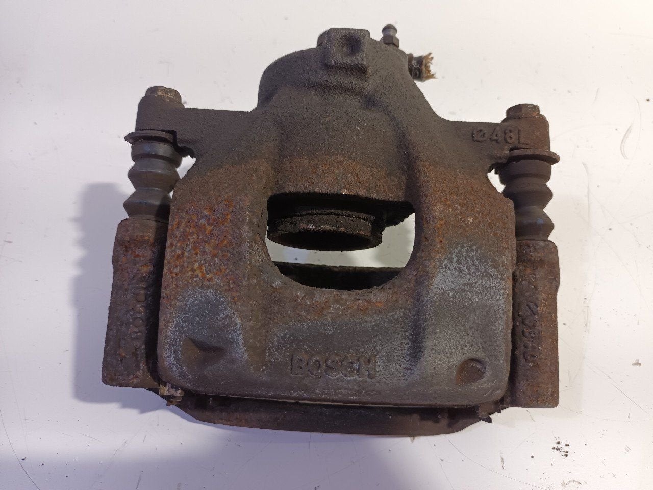 Remklauw links voor Toyota Aygo, Onderdelen@venauto.nl, Van der Ven Autorecycling B.V., Gebruikt, Ettenseweg 76, 4706 PB Roosendaal, The Netherlands