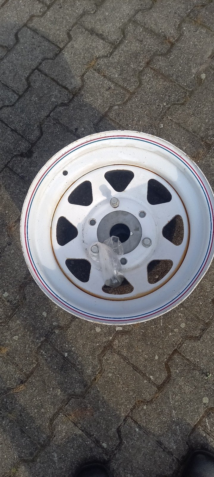 Velg van Amerikaanse auto als tuinslang houder, Tuin en Terras, Ophalen, Gebruikt