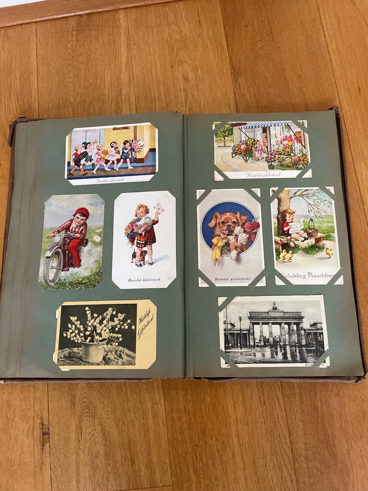 Vintage Fotoalbum met diverse foto's en prenten, Verzamelen, Gebruikt, Ophalen of Verzenden, Voor 1940, Prent