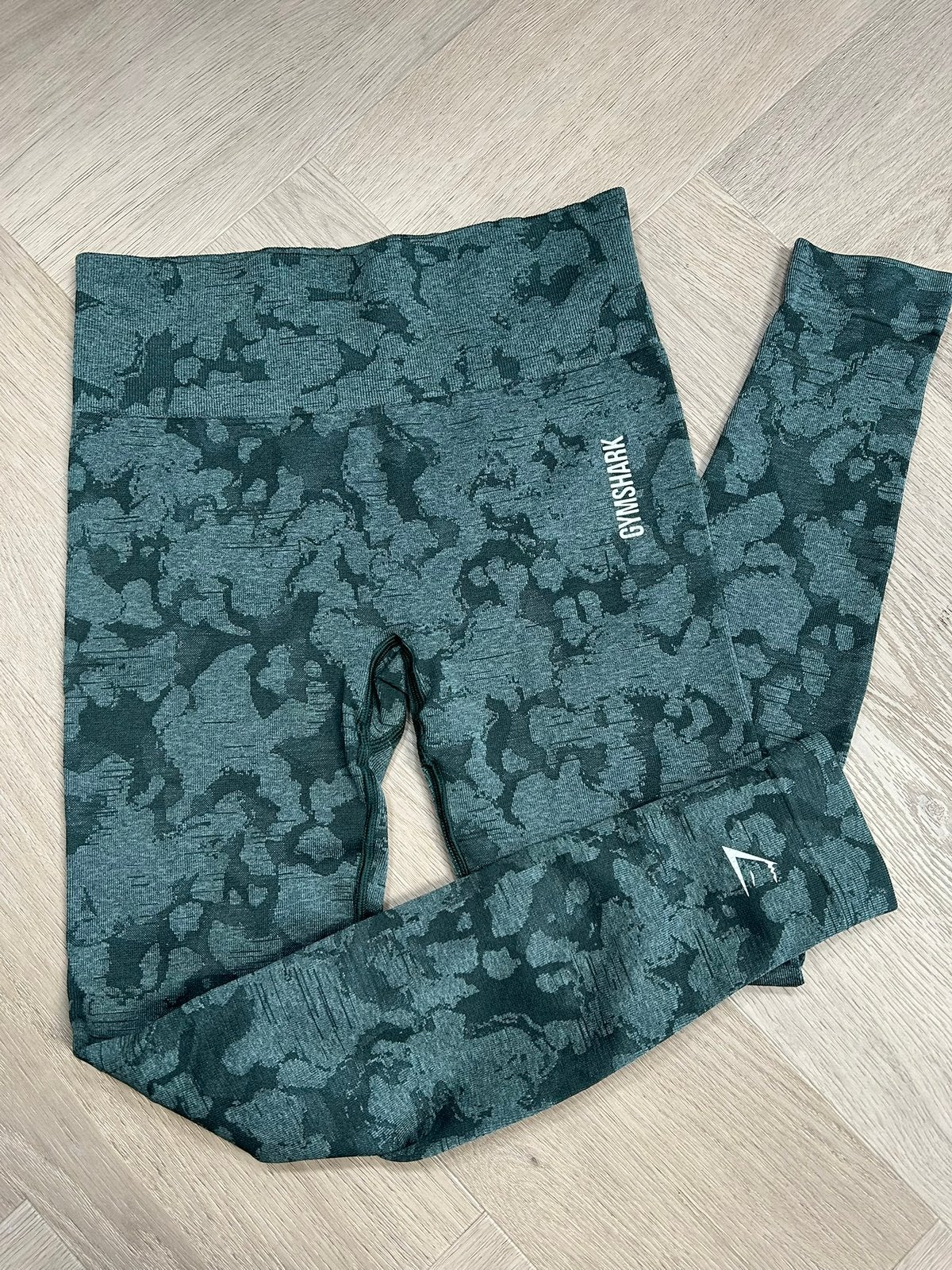 Sportieve Gymshark legging in Camouflage Groen MAAT S, Ophalen of Verzenden, Zo goed als nieuw, Groen, Fitness of Aerobics
