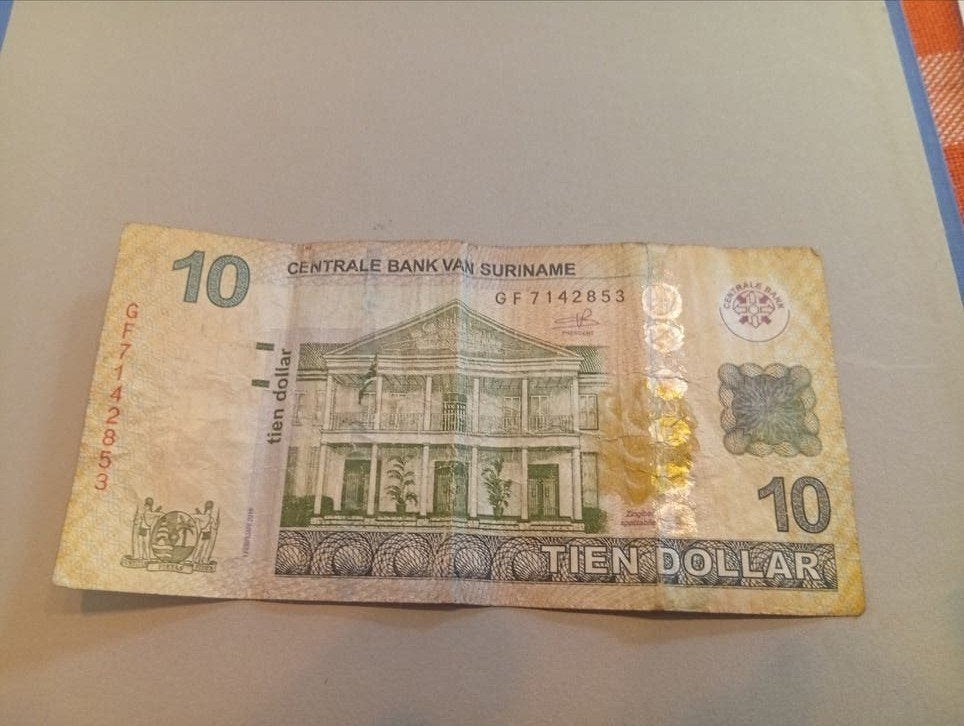 Surinaams 10 dollar biljet - Centrale Bank van Suriname, Ophalen of Verzenden, Overige landen, Los biljet
