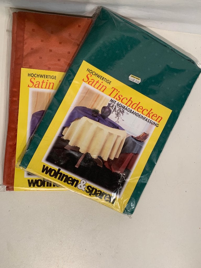 Satin tafelkleden, Huis en Inrichting, Tafelkleden, Nieuw, Rechthoek, Ophalen of Verzenden