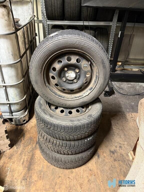 Set wielen met winterbanden  staal Ford Ka I ('97-'08), F, Gebruikt, 13 inch, Banden en Velgen