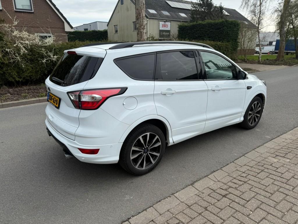 Ford KUGA ecoboost ST Line*automaat*trekhaak*ECC*apple/andro, Automaat, 4 cilinders, Met garantie (alle), Bedrijf