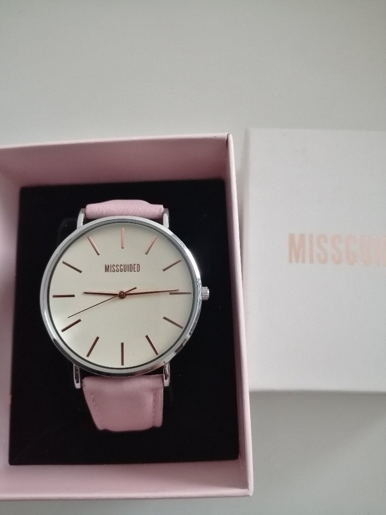 WEG=WEG!! Missguided Dresswatch ladies | Nieuwe horloge, Sieraden, Tassen en Uiterlijk, Overige merken, Leer, Staal, Polshorloge