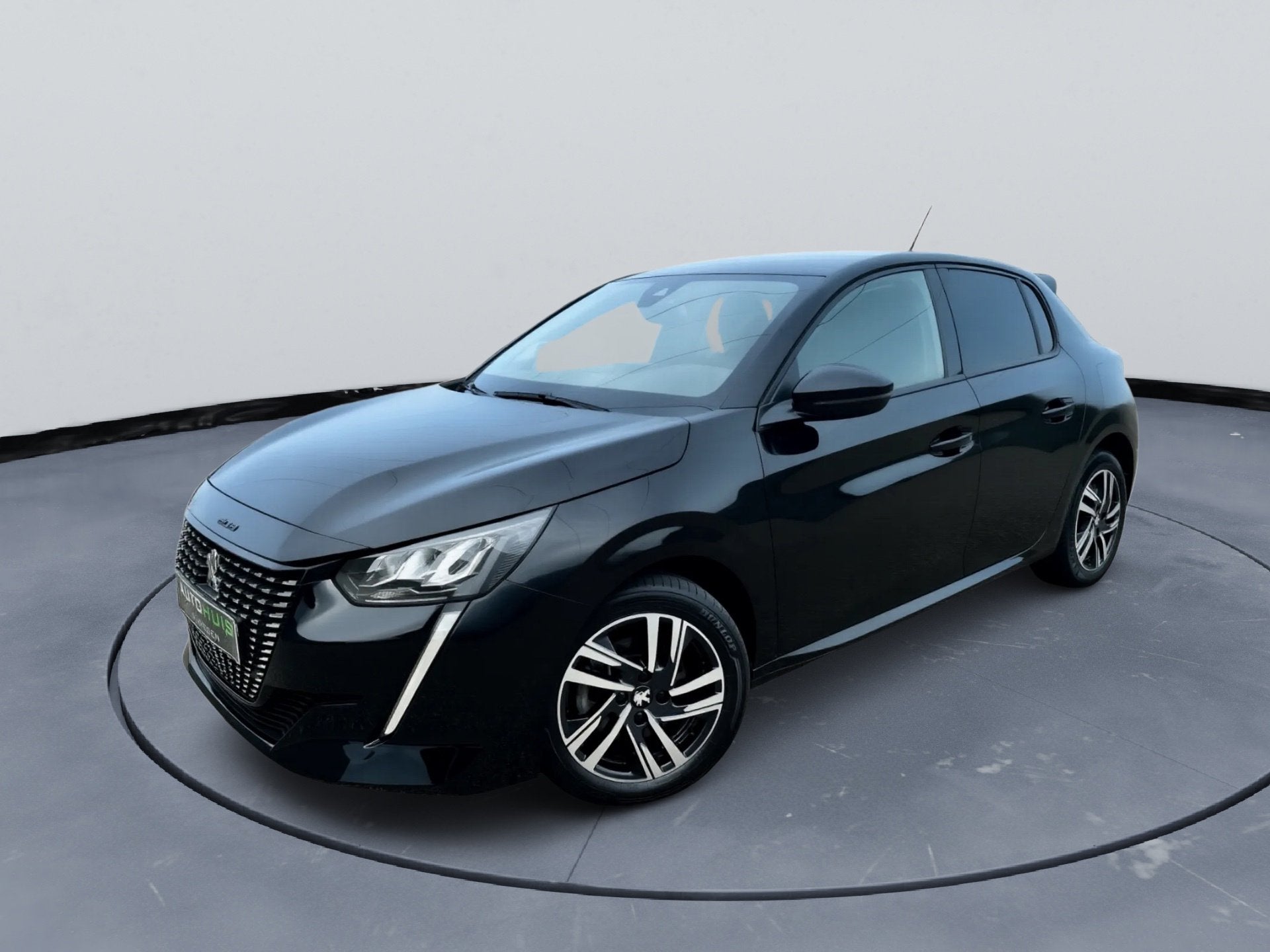 Peugeot 208 1.2 PureTech Allure Pack Navi Camera 16" lm velg, Voorwielaandrijving, Verwarmde buitenspiegels, 101 pk, Gebruikt