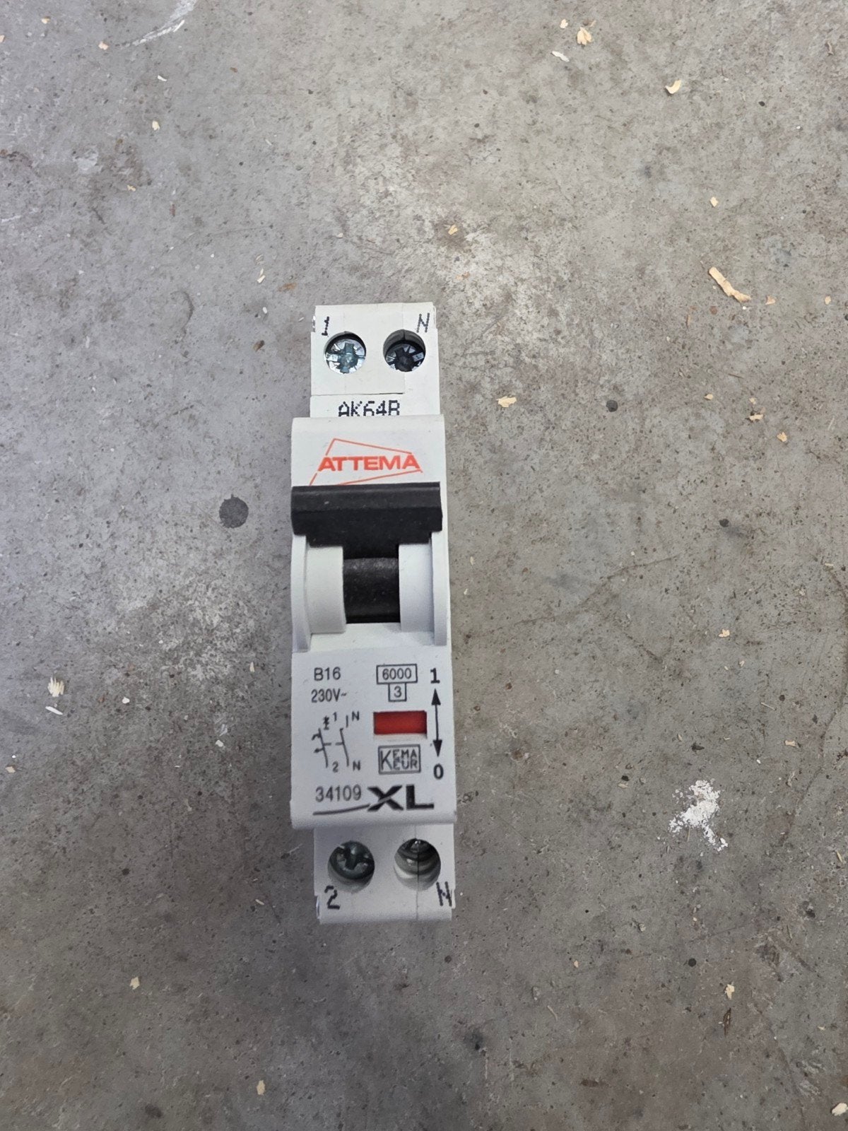 Attema B16 230V XL Installatieautomaat, Ophalen of Verzenden, Gebruikt, Schakelaar