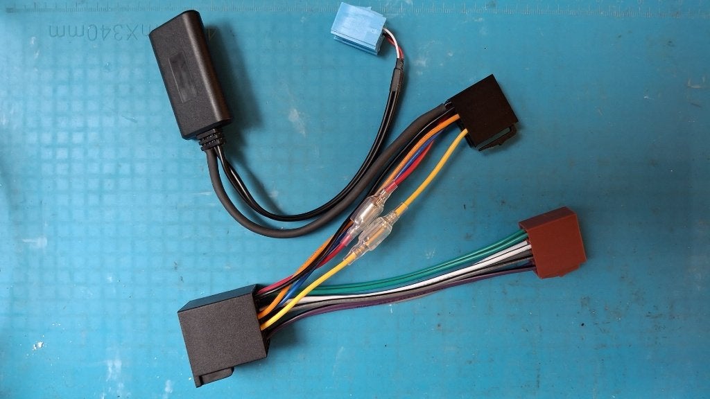 Bluetooth ISO adapter Blaupunkt/Becker/MB Audio5/VDO, ACV, Nieuw, Straßburger Allee 10-12 41812 Erkelenz Duitsland, Info@acvgmbh.de