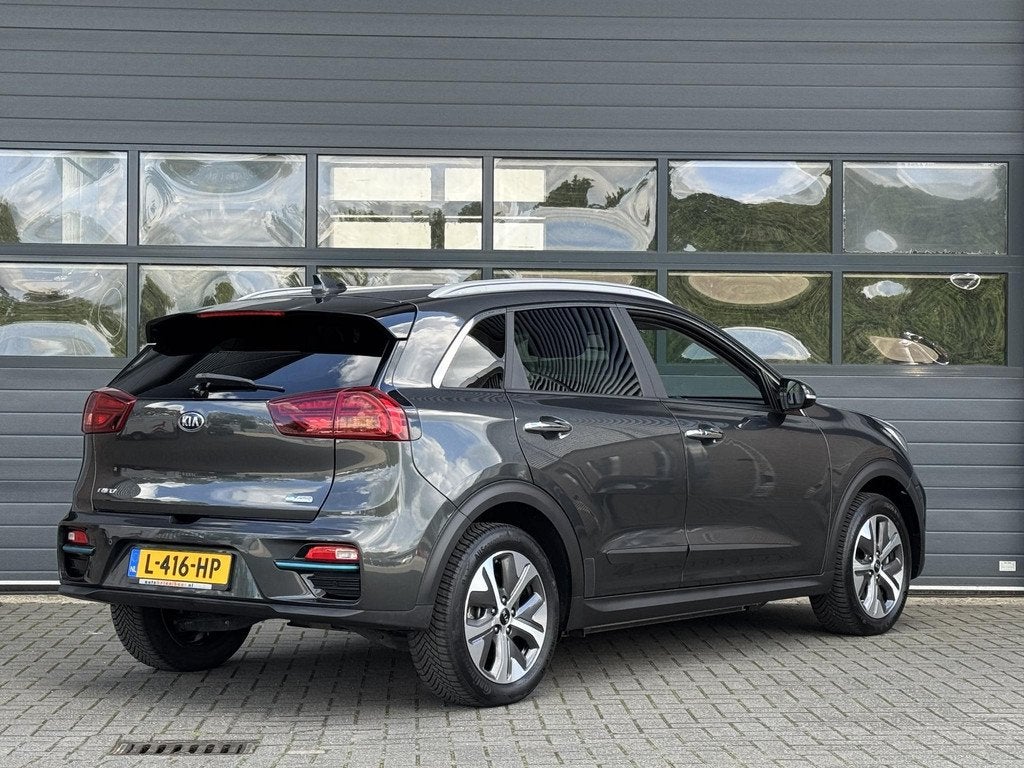 KIA E-NIRO EXECUTIVELINE 64 KWH (100% SOH) I DEALER ONDERHOU, Auto's, Kia, Gebruikt, Huisgarantie, 1712 kg, Met garantie (alle)