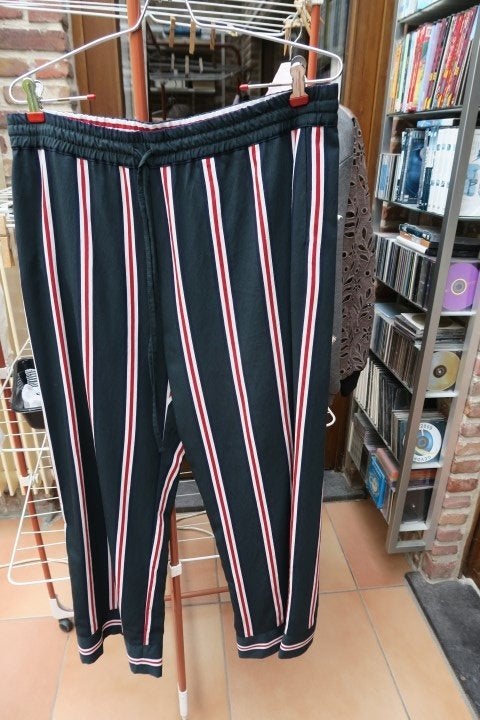Broek streep groen Just in case mt 40, Kleding | Dames, Maat 38/40 (M), Ophalen of Verzenden, Zo goed als nieuw, Lang