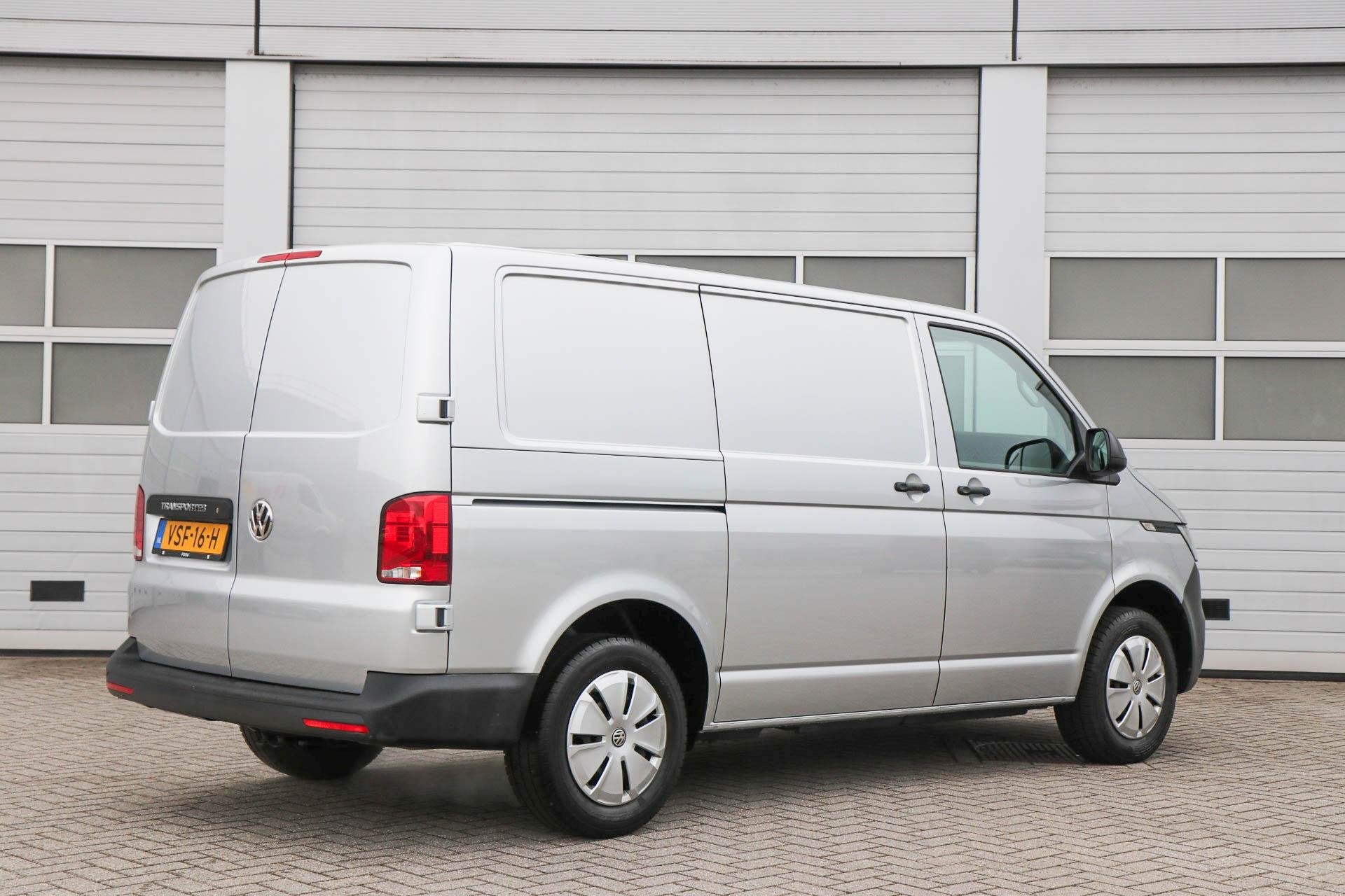 Volkswagen Transporter 2.0 TDI 90pk L1H1 26 | App Connect Na, Auto's, Voorwielaandrijving, 12 maanden, Stof, Gebruikt