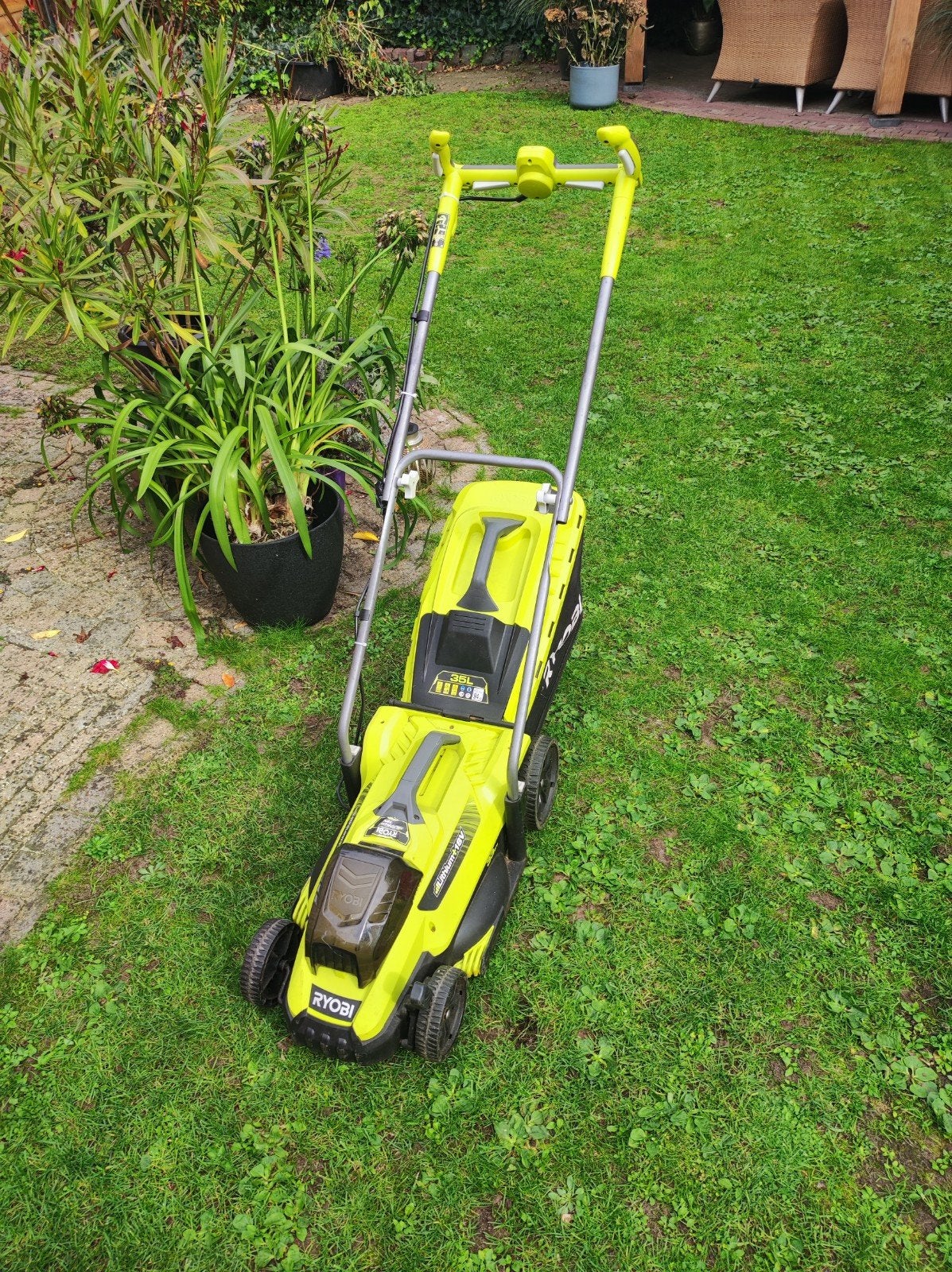 Ryobi Accu-grasmaaier 18V One+ 33cm, Ophalen, Cirkelmaaier, Accu-grasmaaier, Zo goed als nieuw