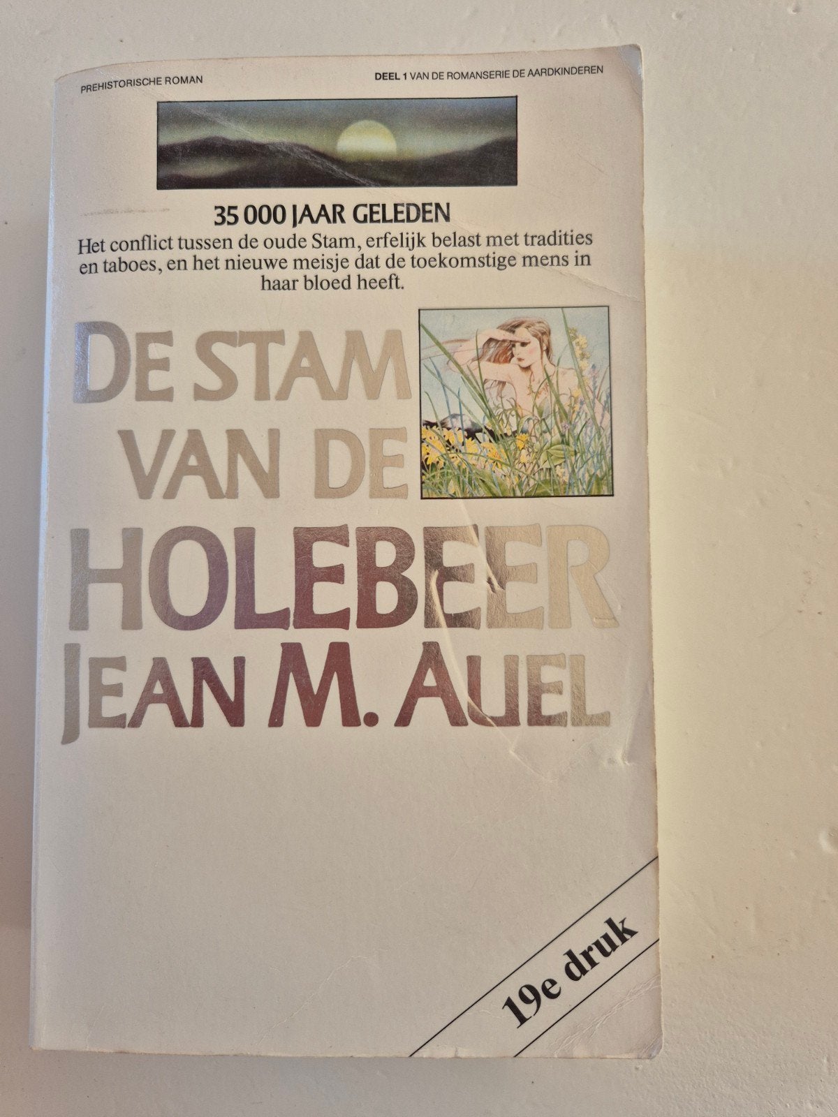 J.M. Auel - De Stam van de Holebeer, Ophalen of Verzenden, Gelezen, Auel