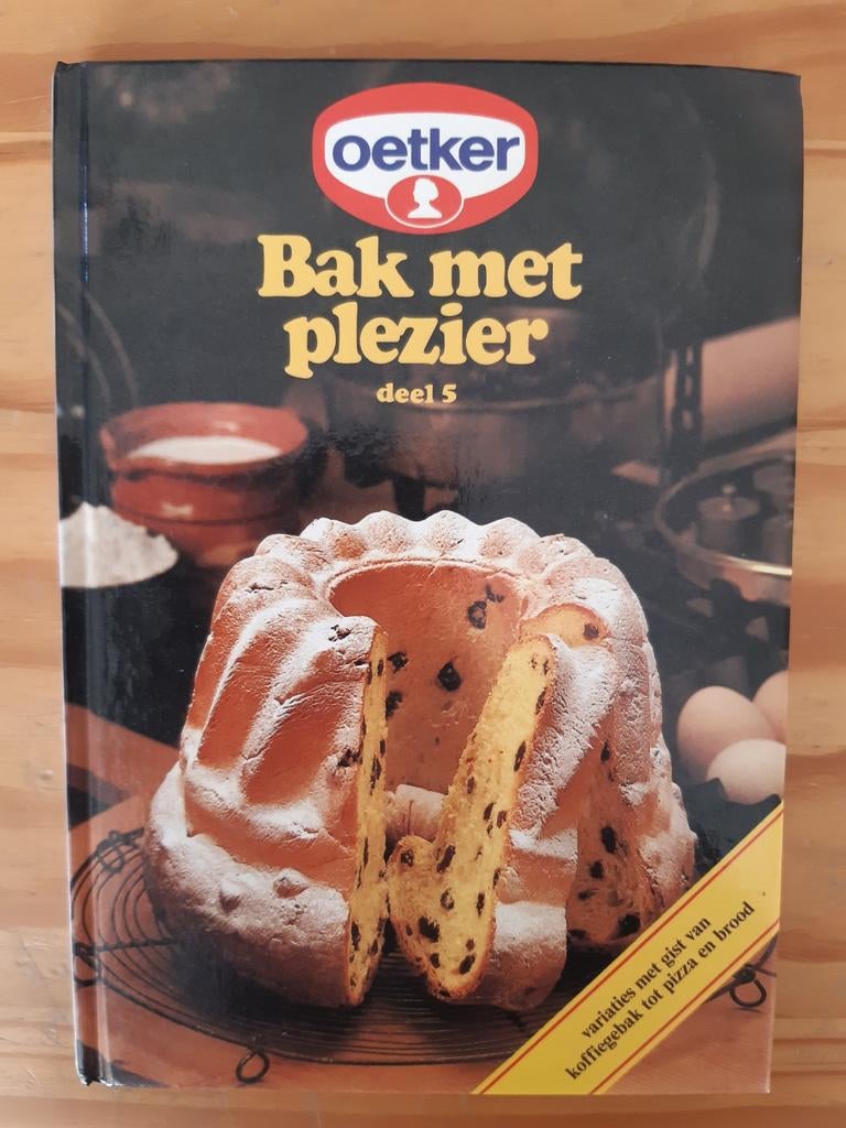 Bak met plezier, deel 5; uitgave van Oetker, Boeken, Ophalen of Verzenden, Gelezen, Oetker, Taart, Gebak en Desserts
